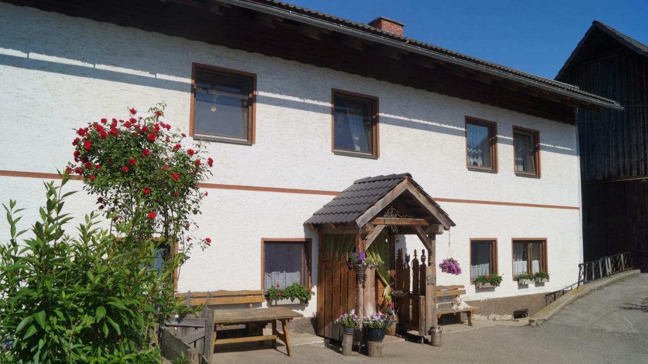 Ferienwohnung Auf Einem Richtigen Bauernhof Finkenstein am Faaker See Luaran gambar